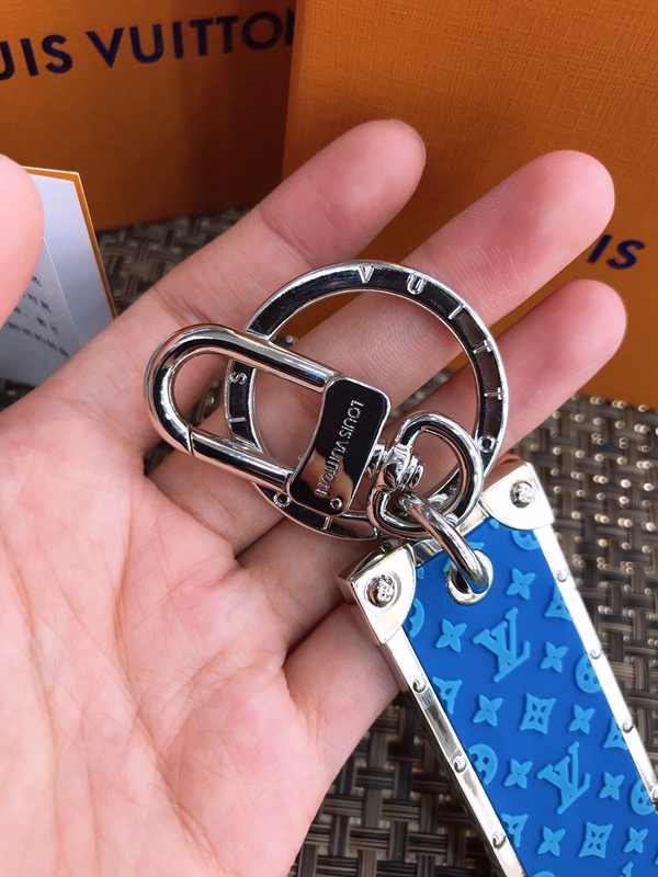 ブランドキーホルダー背面デザイン